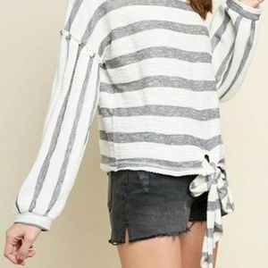 Umgee Long Puff Sleeve Front Tie Top XL